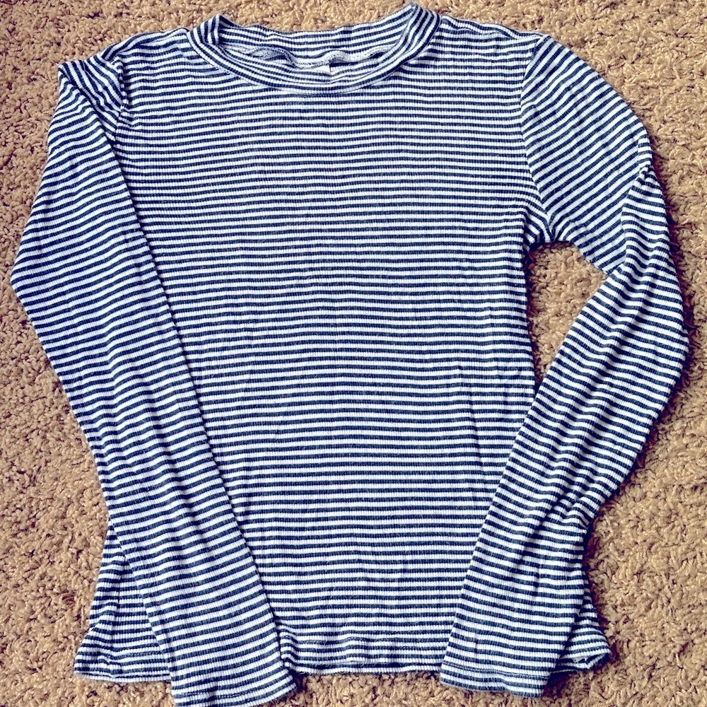 Girls Nordstrom navy & white top Sz 10/12
